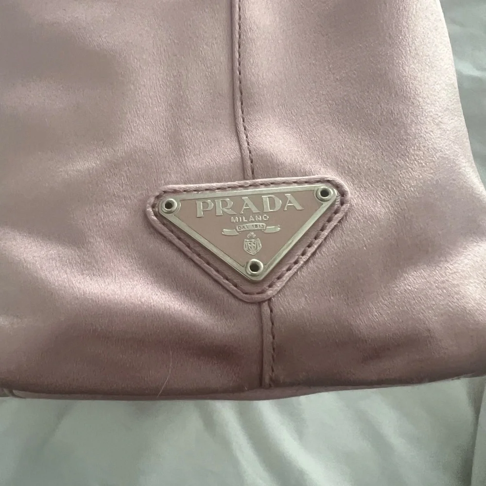 Prada silk handbag with acrylic handles (vintage) - Picture 5 of 15